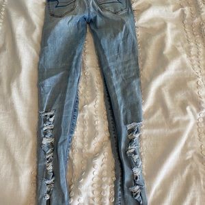ripped american eagle skinny jeans (size 00)
